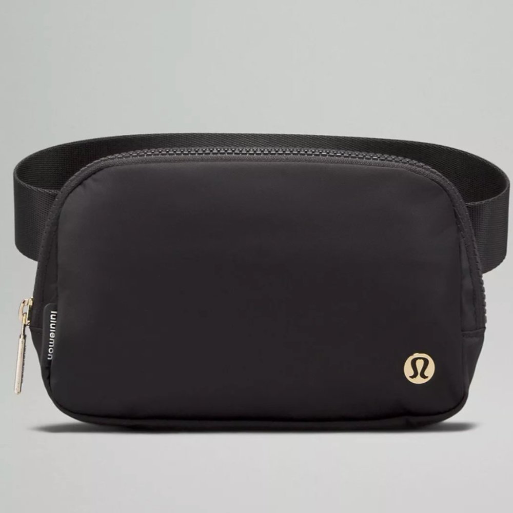 NWT Authentic Lululemon  - Everywhere Belt Bag 1L. black/gold